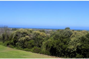 Soulenti on Goose with Sea View Apartment, Plettenberg Bay - 2