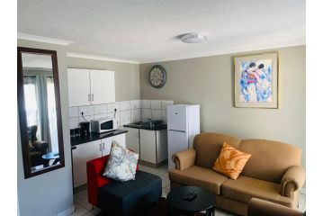 Xaba Guest Lodge Guest house, Richards Bay - 1