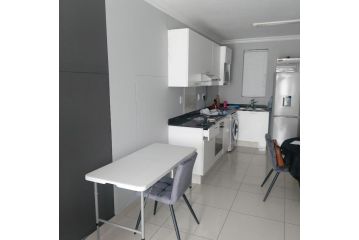 Xcel Apartments Meridian Apartment, Durban - 4
