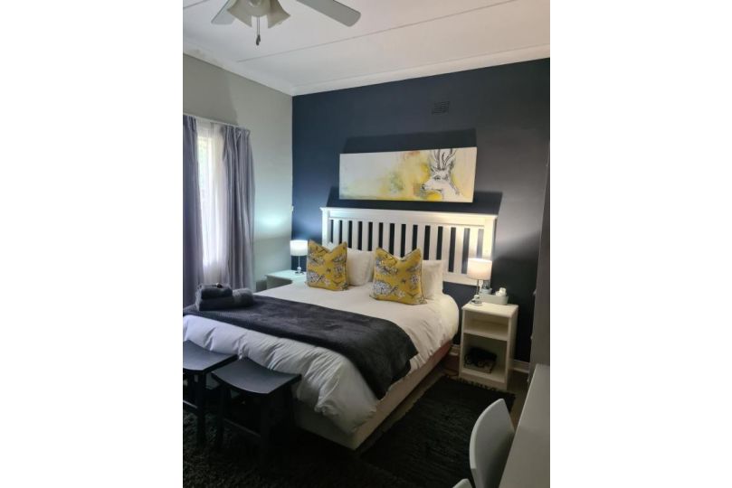 Yellow Door Apartment, Bloemfontein - imaginea 3