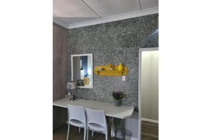 Yellow Door Apartment, Bloemfontein - imaginea 4