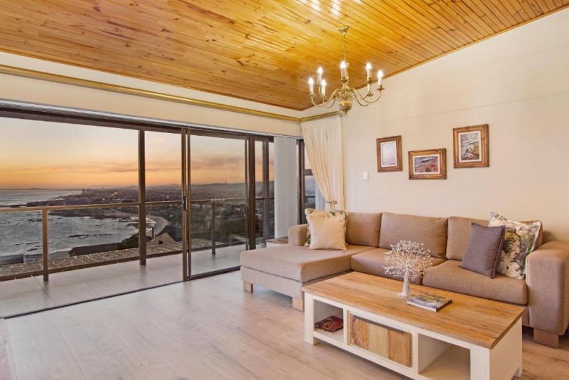 Zaria Sun Penthouse by HostAgents Apartment, Cape Town - imaginea 7