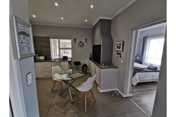 Zebra Place Apartment, Cape Town - 2