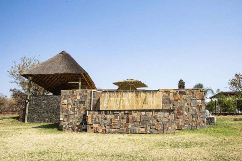 Tholo Manzi Private Game Farm Villa, Zeerust - imaginea 8