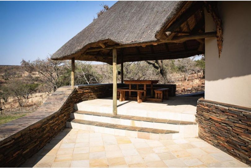 Tholo Manzi Private Game Farm Villa, Zeerust - imaginea 10