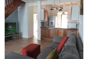 Zie's Nest Apartment, Richards Bay - 2