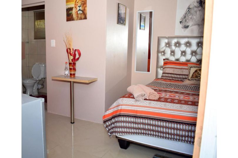 Zufike Self Catering Guest house, Port Elizabeth - imaginea 20